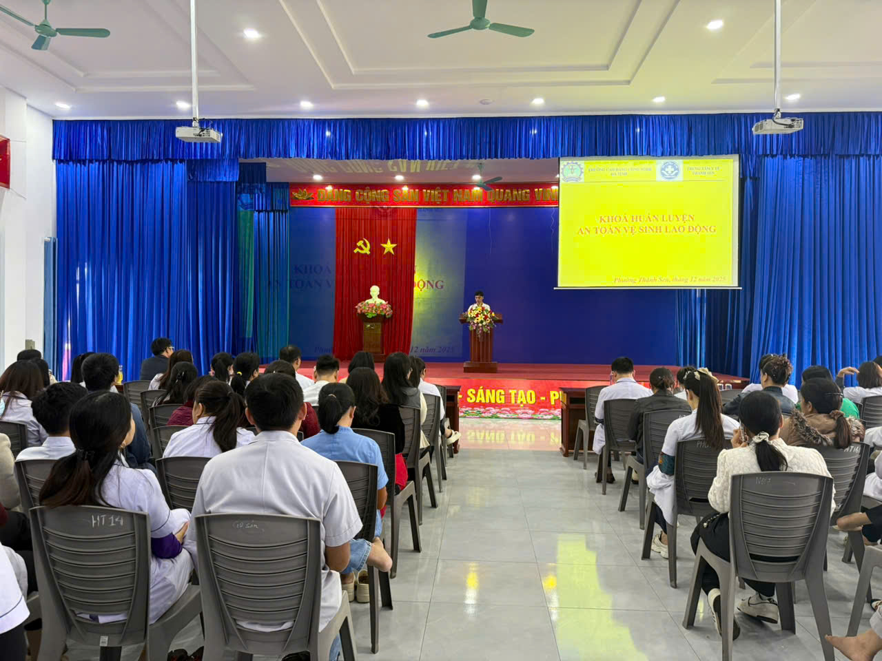 Huấn luyện an toàn vệ sinh lao động  cho Trung tâm Y tế Thành Sen