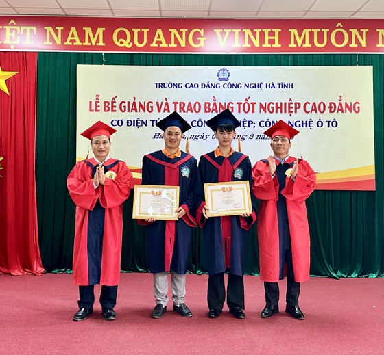 z7424889286720 09f58250bca4fcd58945b9fa94a7fabf