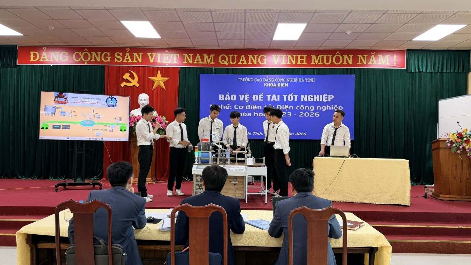 z7424889286720 09f58250bca4fcd58945b9fa94a7fabf